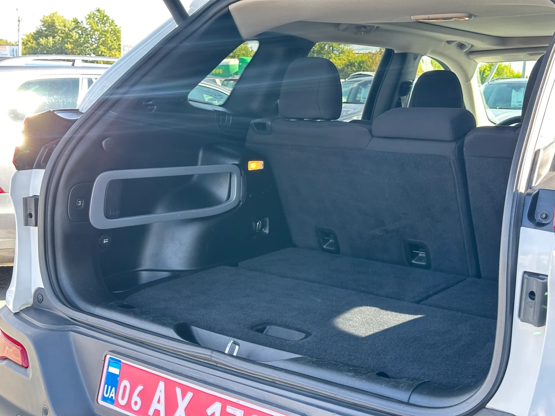 Jeep Cherokee — фото 9