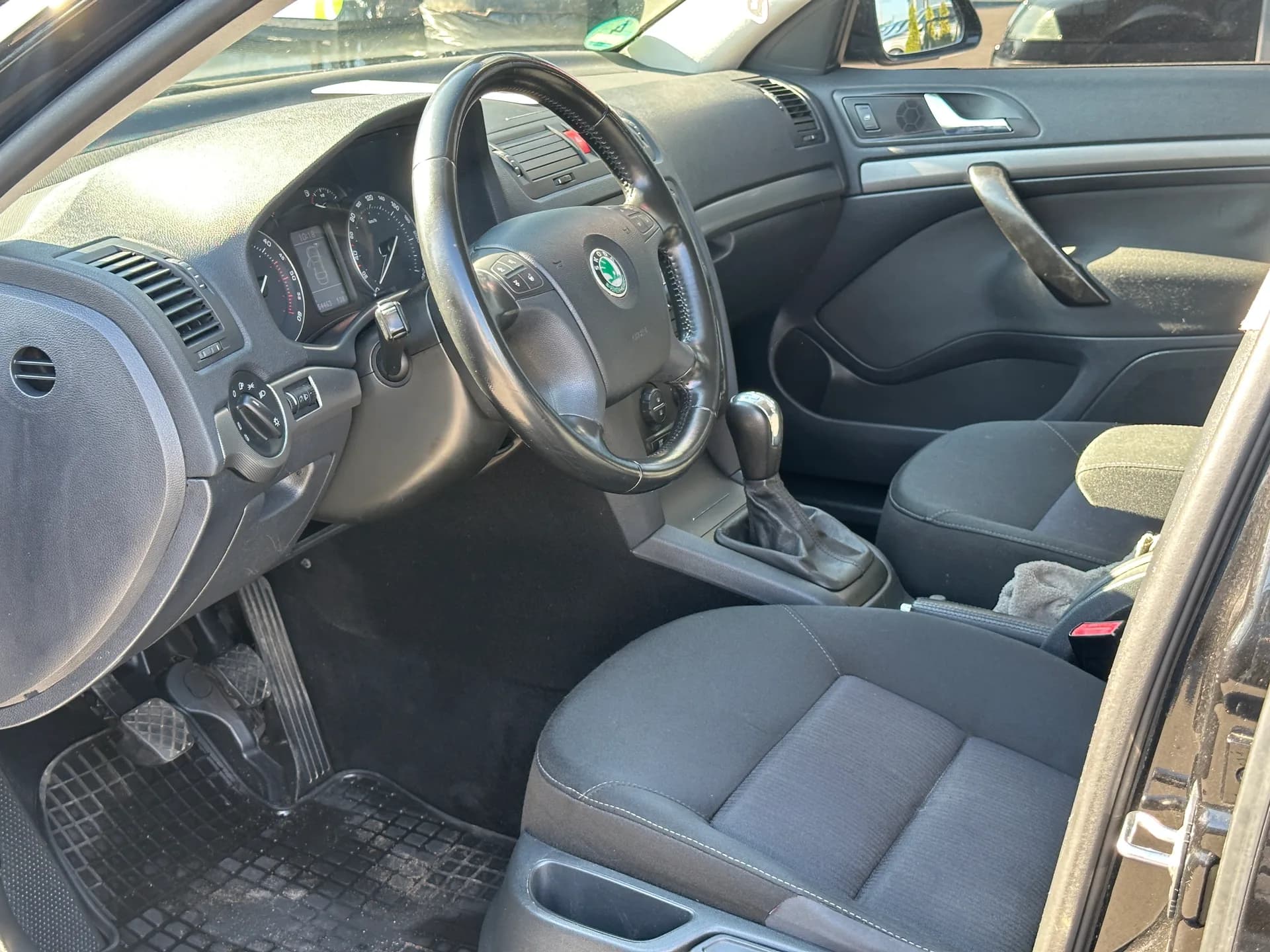 Skoda Octavia — фото 5
