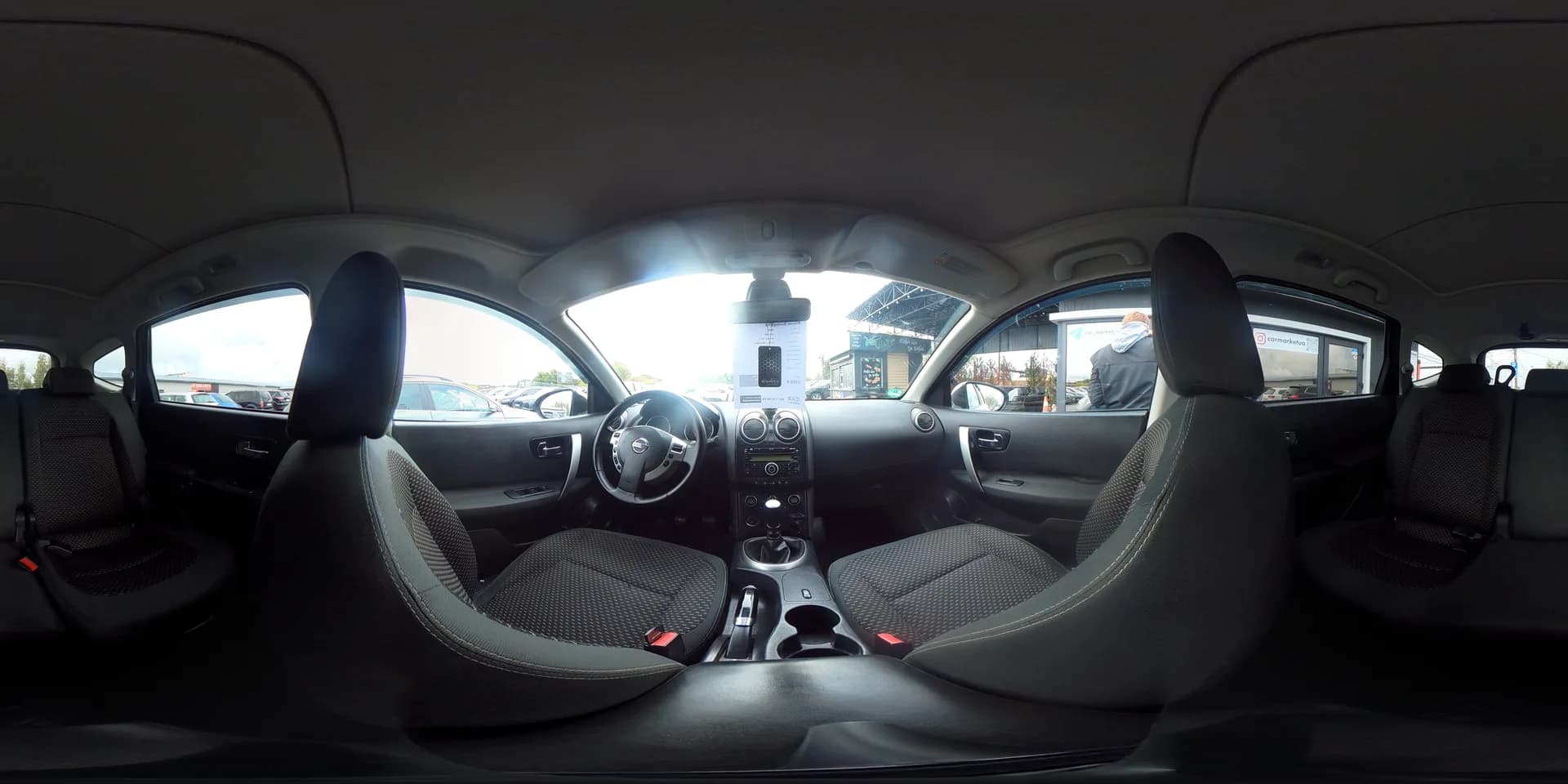 Nissan Qashqai+2 — 360°