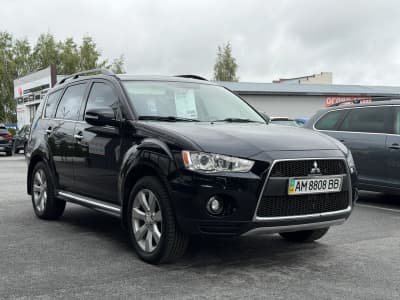 Mitsubishi Outlander — фото 2