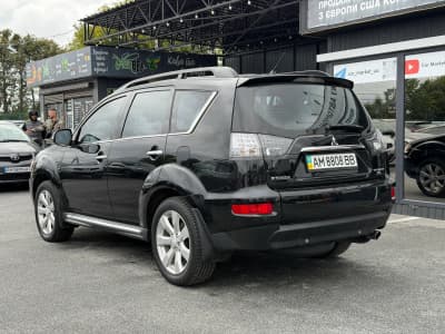 Mitsubishi Outlander — фото 4