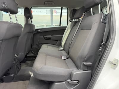 Opel Zafira — фото 7