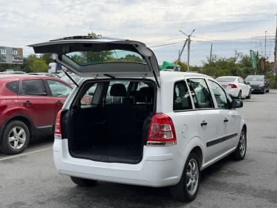 Opel Zafira — фото 8