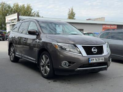 Nissan Pathfinder — фото 2