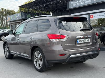 Nissan Pathfinder — фото 4