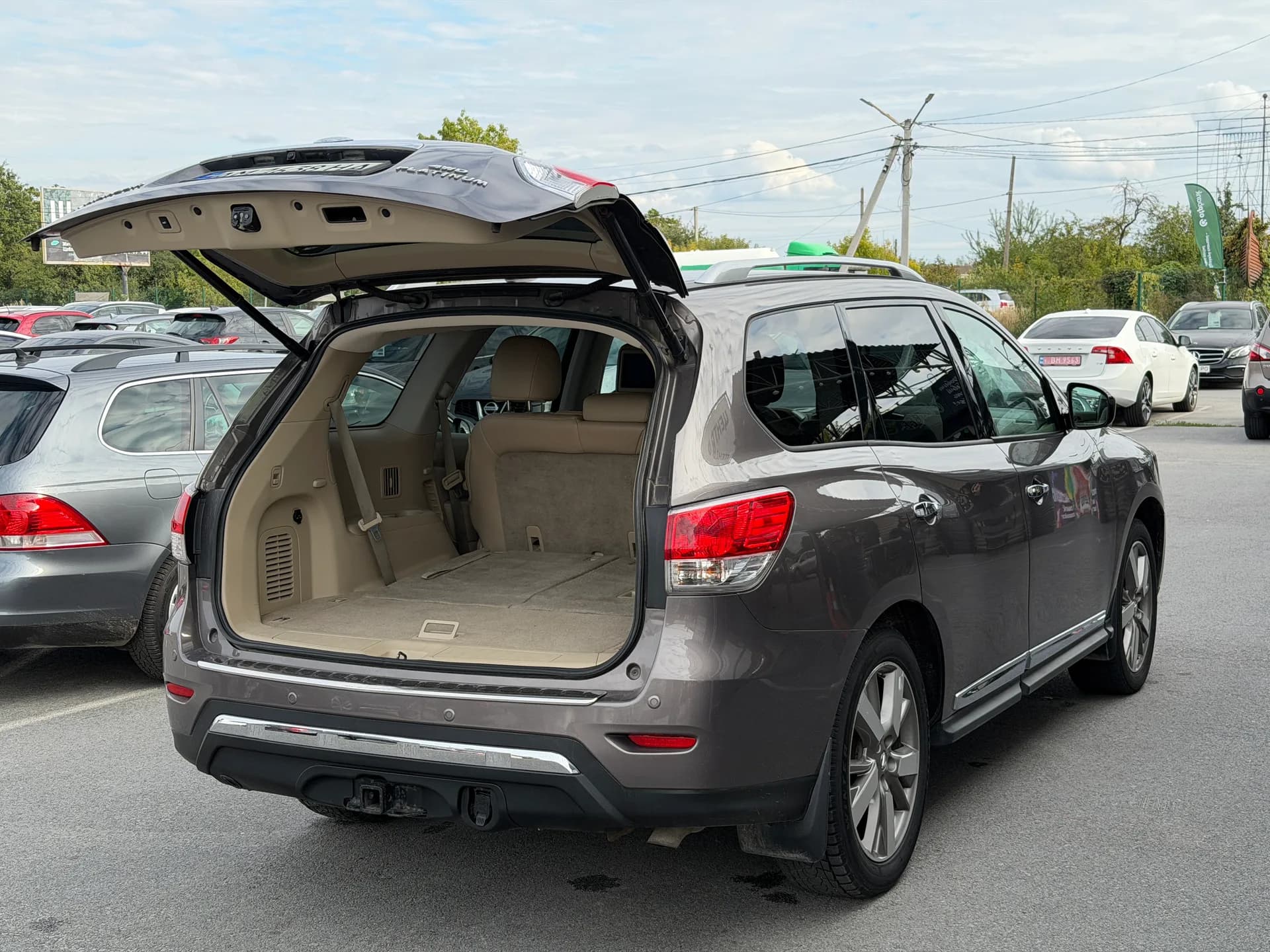 Nissan Pathfinder — фото 8