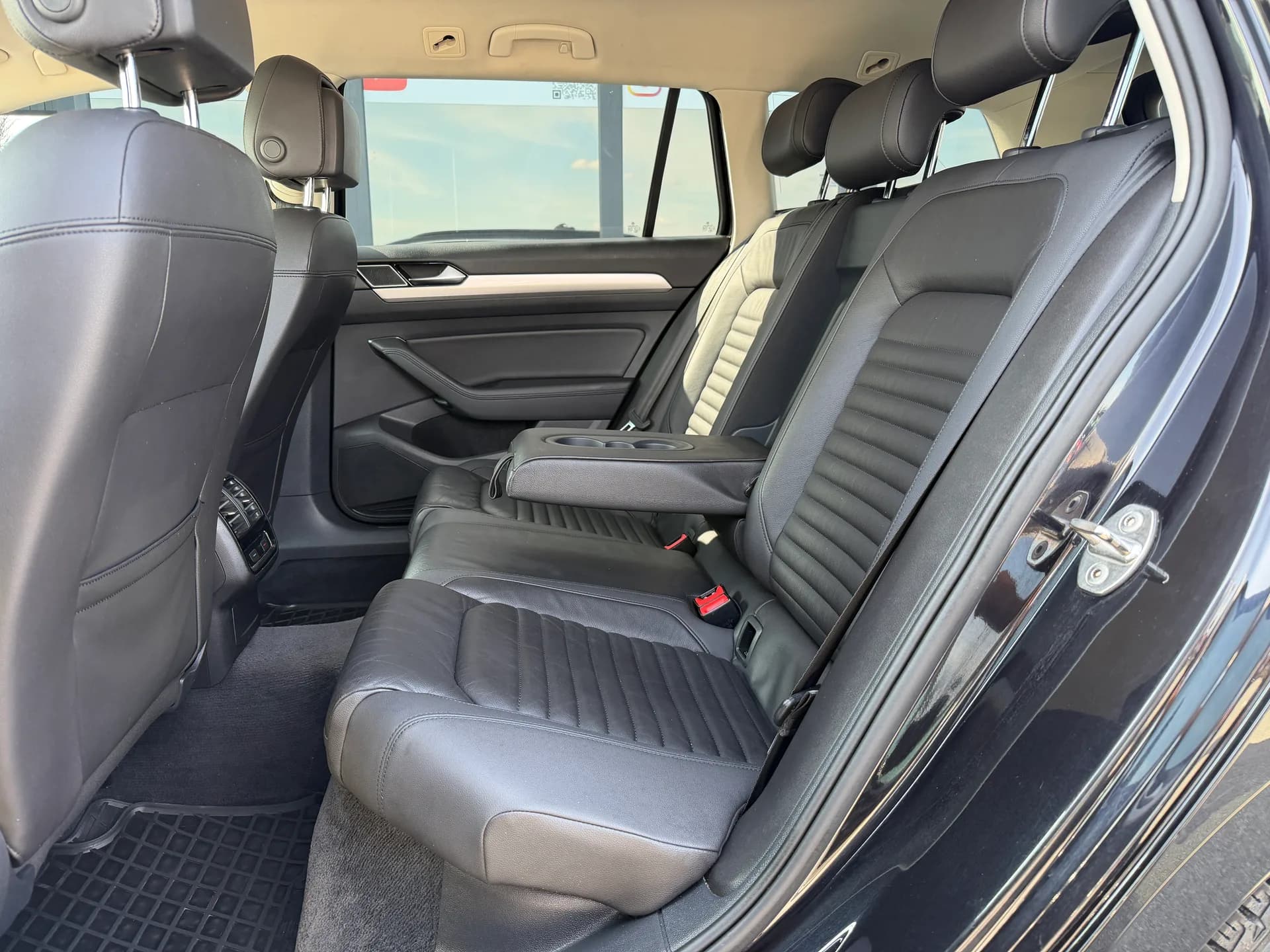 Volkswagen Passat — фото 7