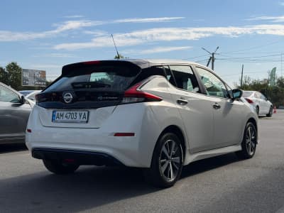 Nissan Leaf — фото 4