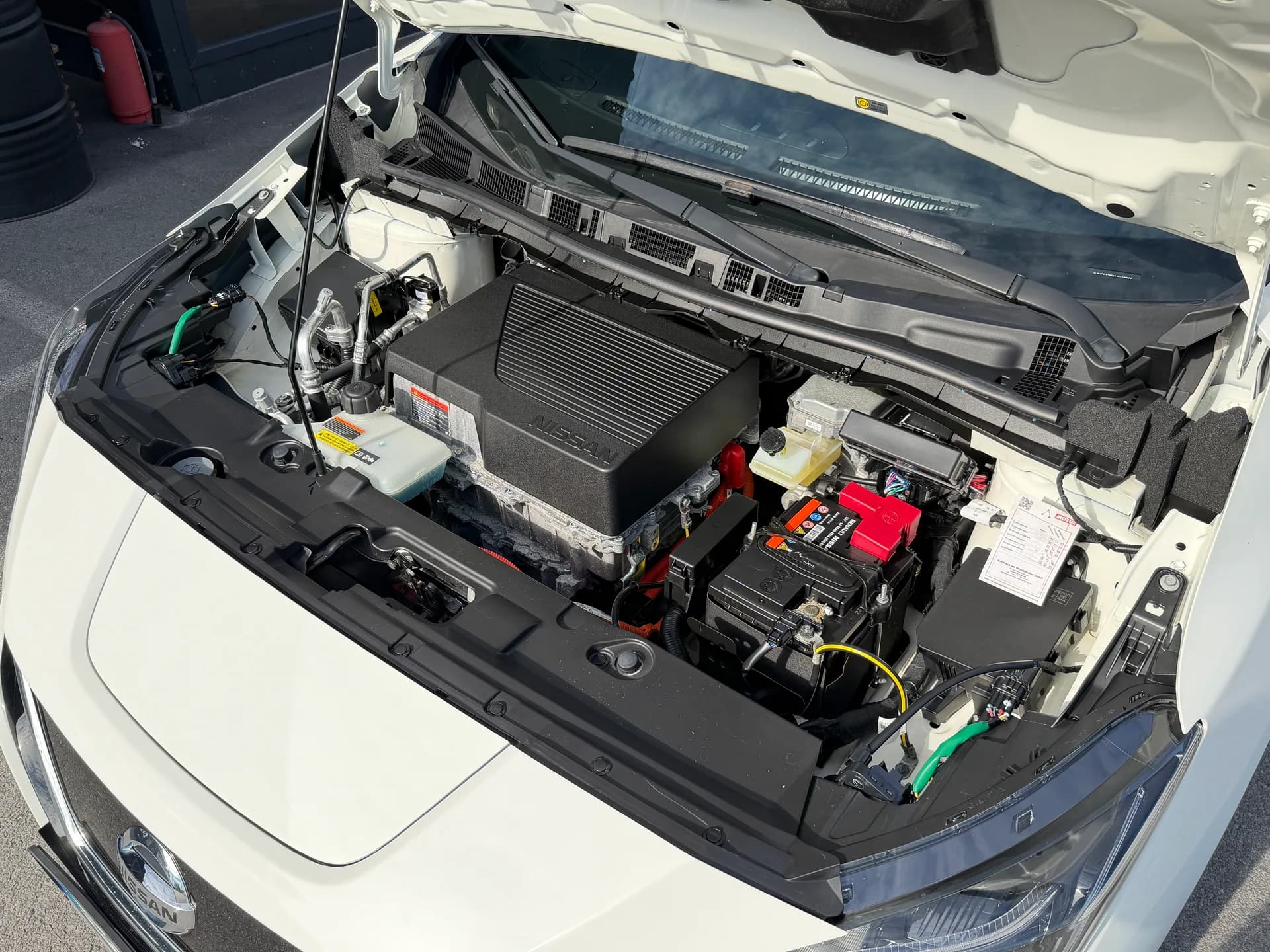 Nissan Leaf — фото 10