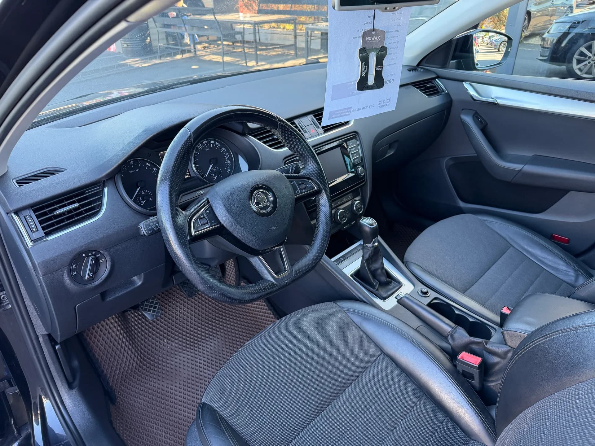 Skoda Octavia — фото 5
