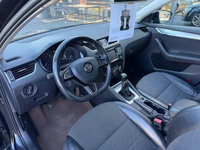 Skoda Octavia — фото 5