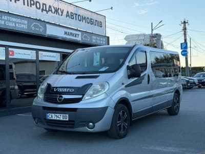 Opel Vivaro — фото 1