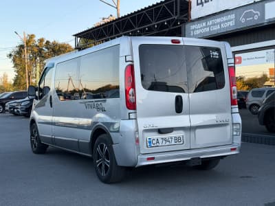 Opel Vivaro — фото 4