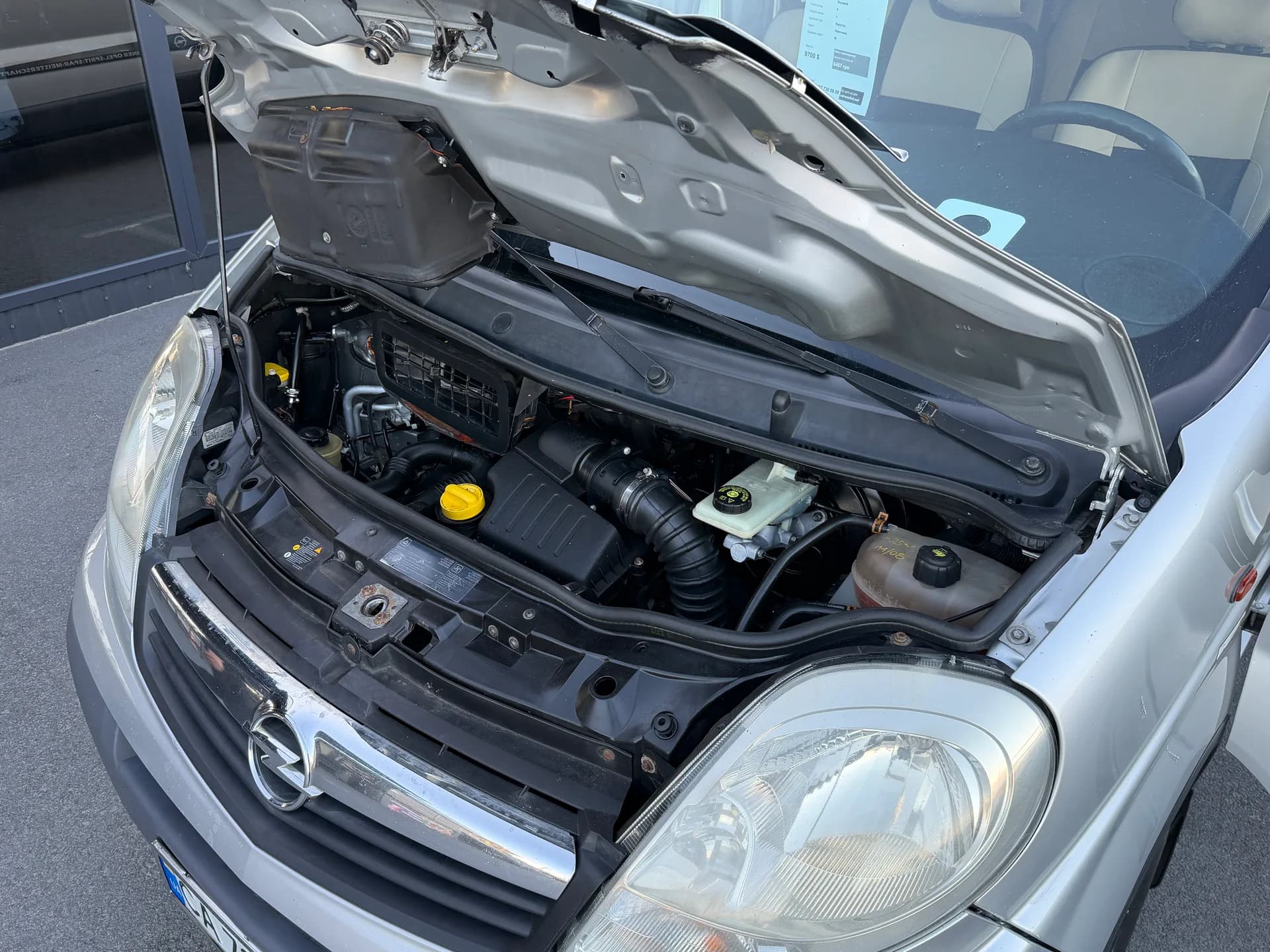 Opel Vivaro — фото 7