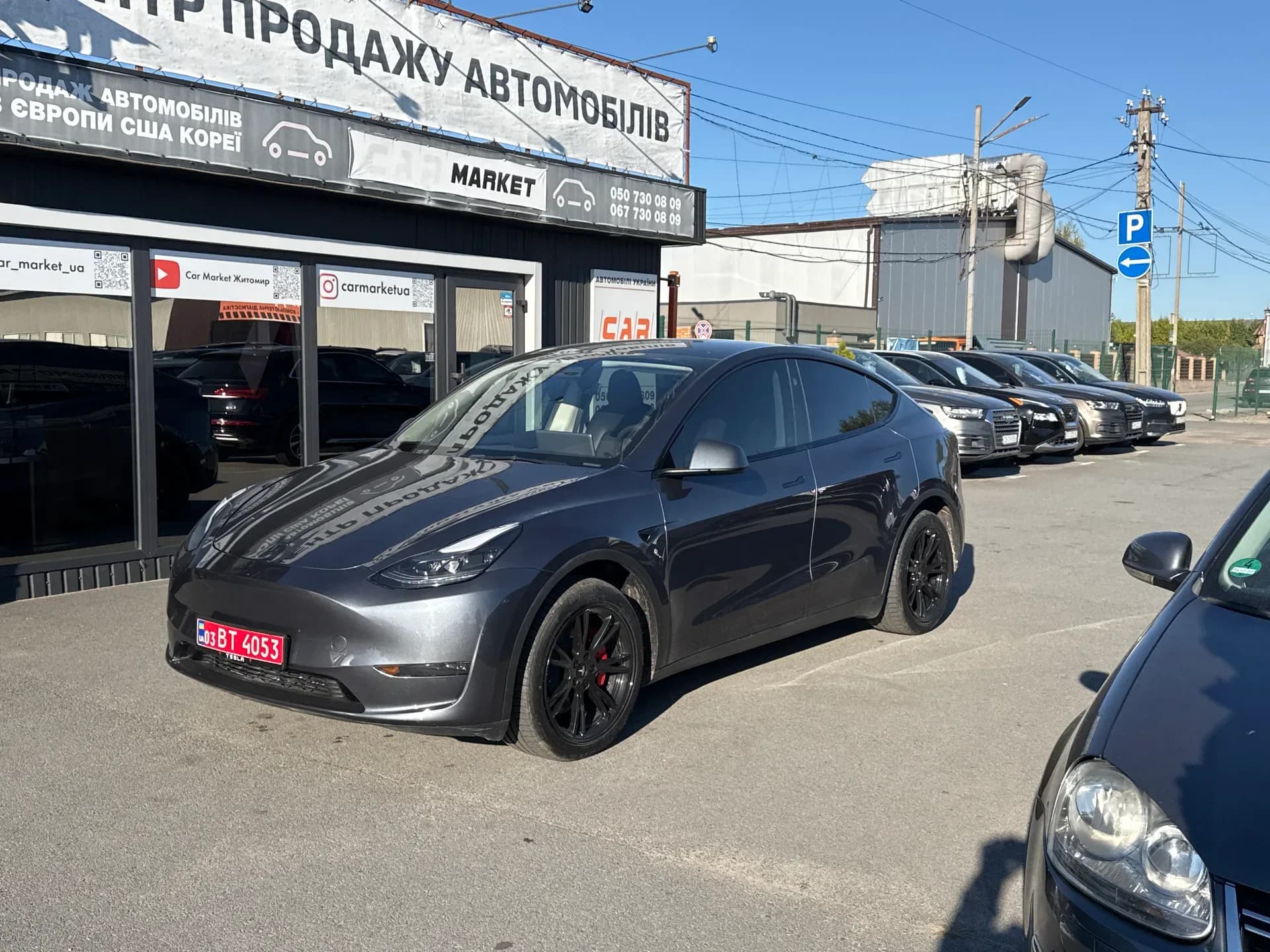 Tesla Model Y — фото 1