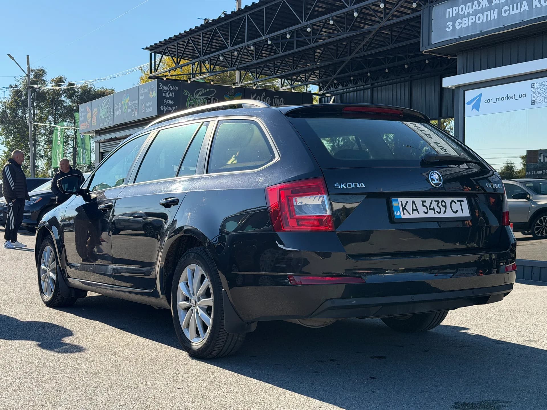 Skoda Octavia — фото 4