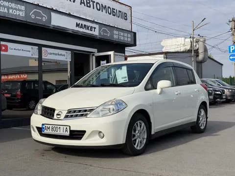 Nissan TIIDA 2010