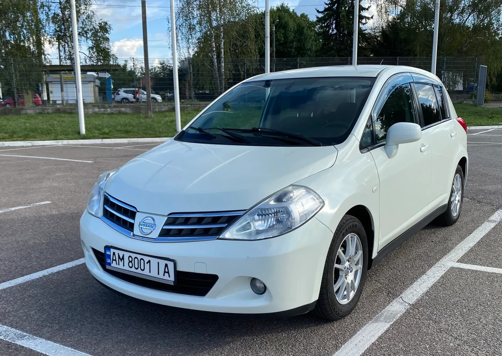 Nissan TIIDA — фото 1