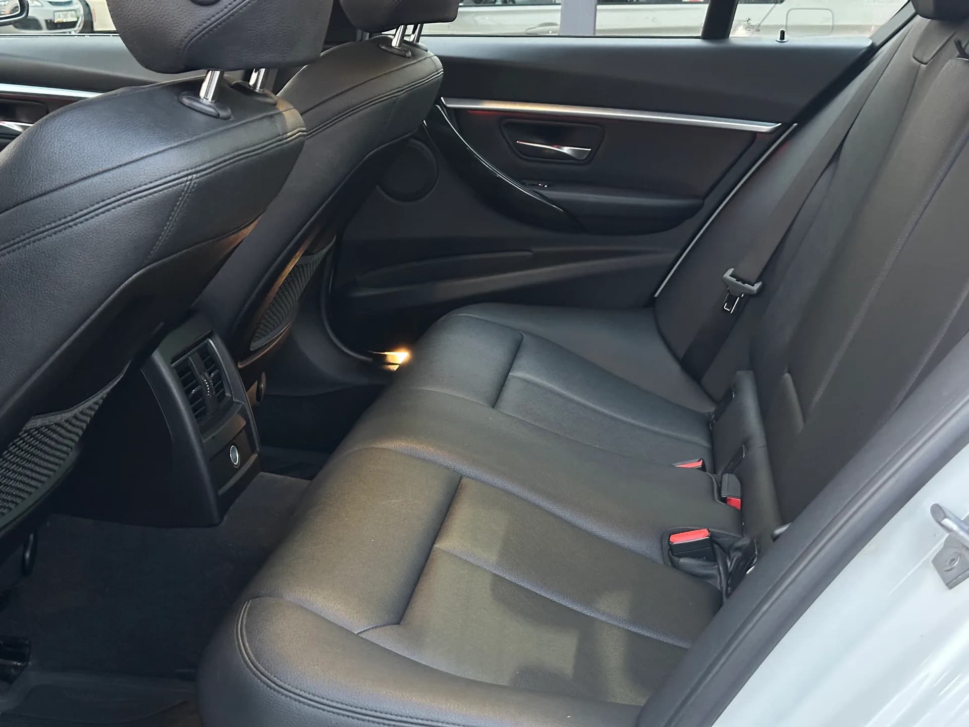 BMW 3 Series — фото 11