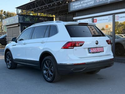 Volkswagen Tiguan — фото 4