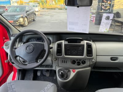 Opel Vivaro — фото 5