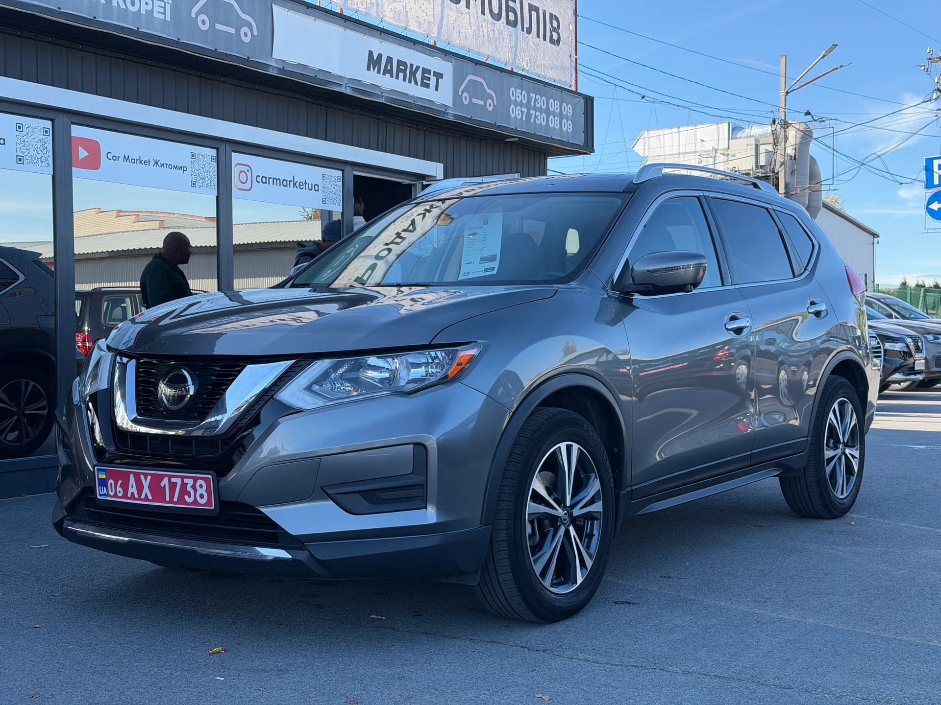 Nissan Rogue — фото 1