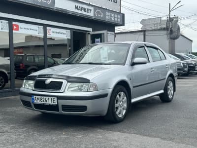 Skoda Octavia — фото 1