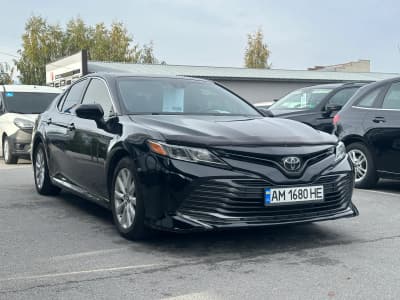 Toyota Camry — фото 2