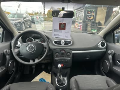 Renault Clio — фото 7