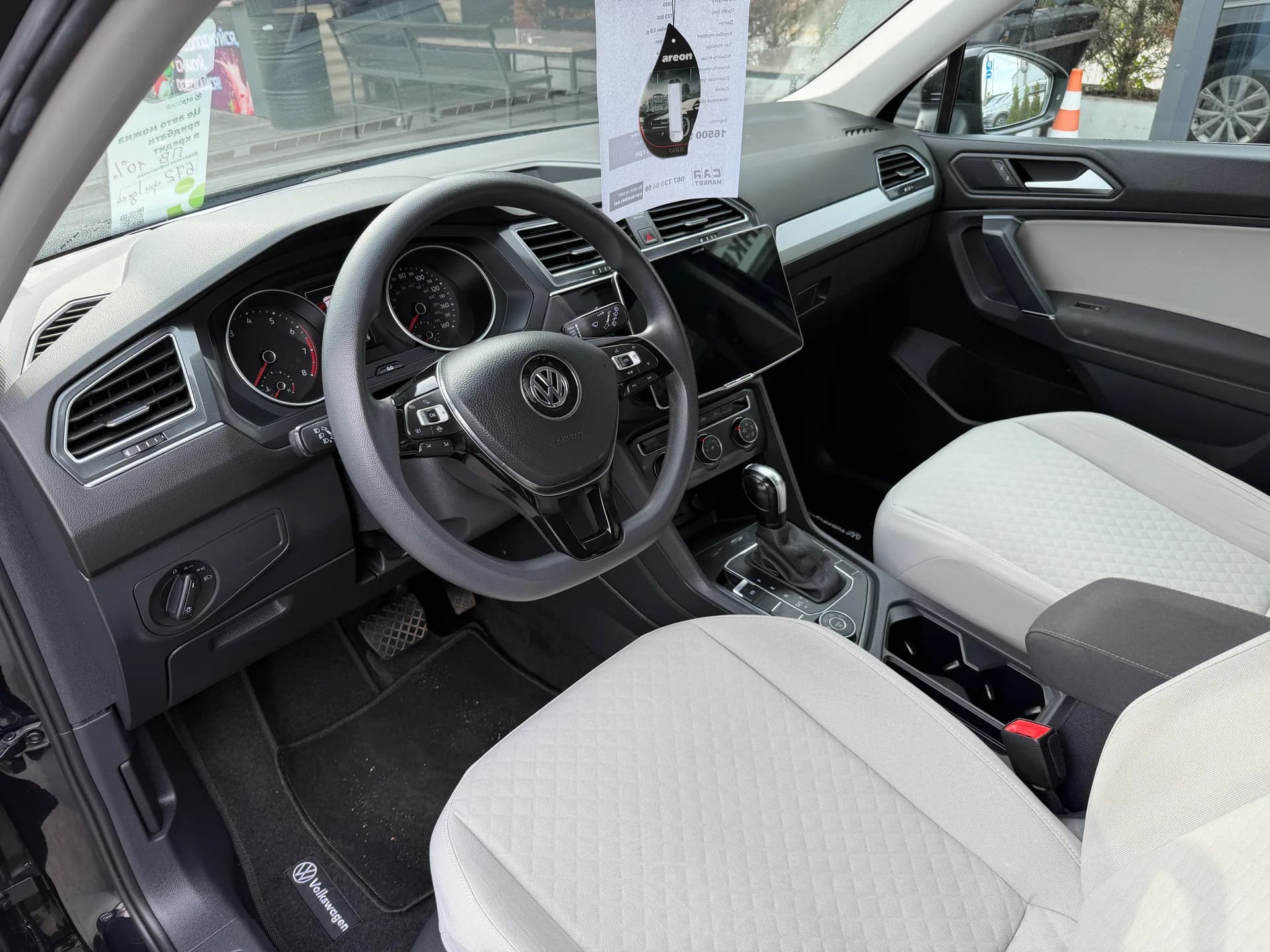 Volkswagen Tiguan — фото 5