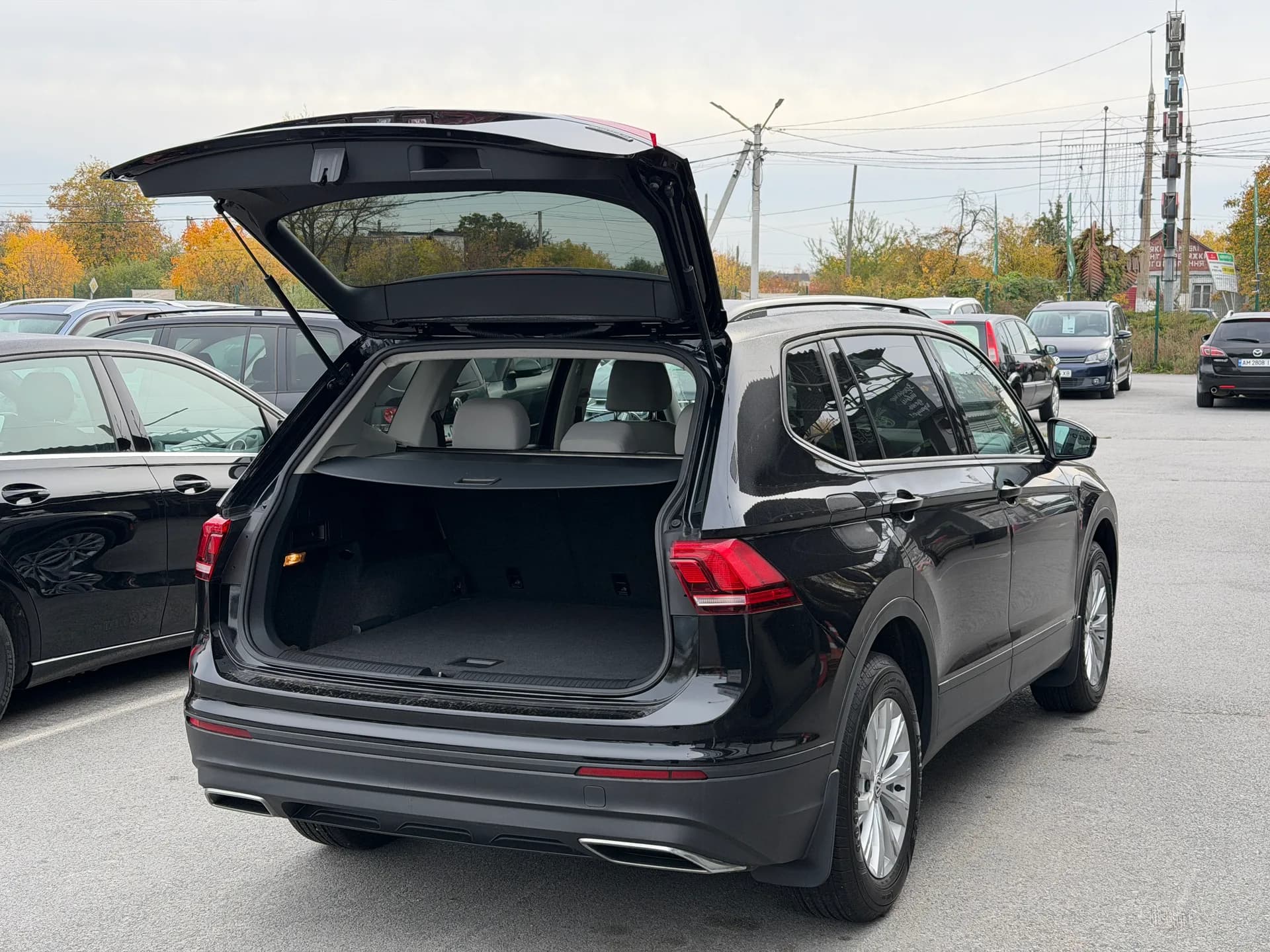 Volkswagen Tiguan — фото 8