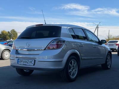 Opel Astra — фото 3