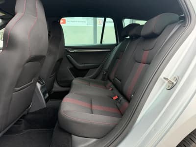 Skoda Octavia — фото 7