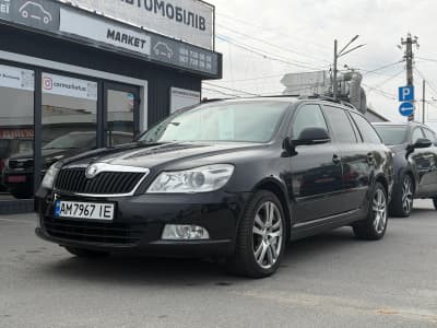 Skoda Octavia — фото 1
