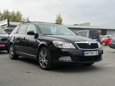Skoda Octavia — фото 2