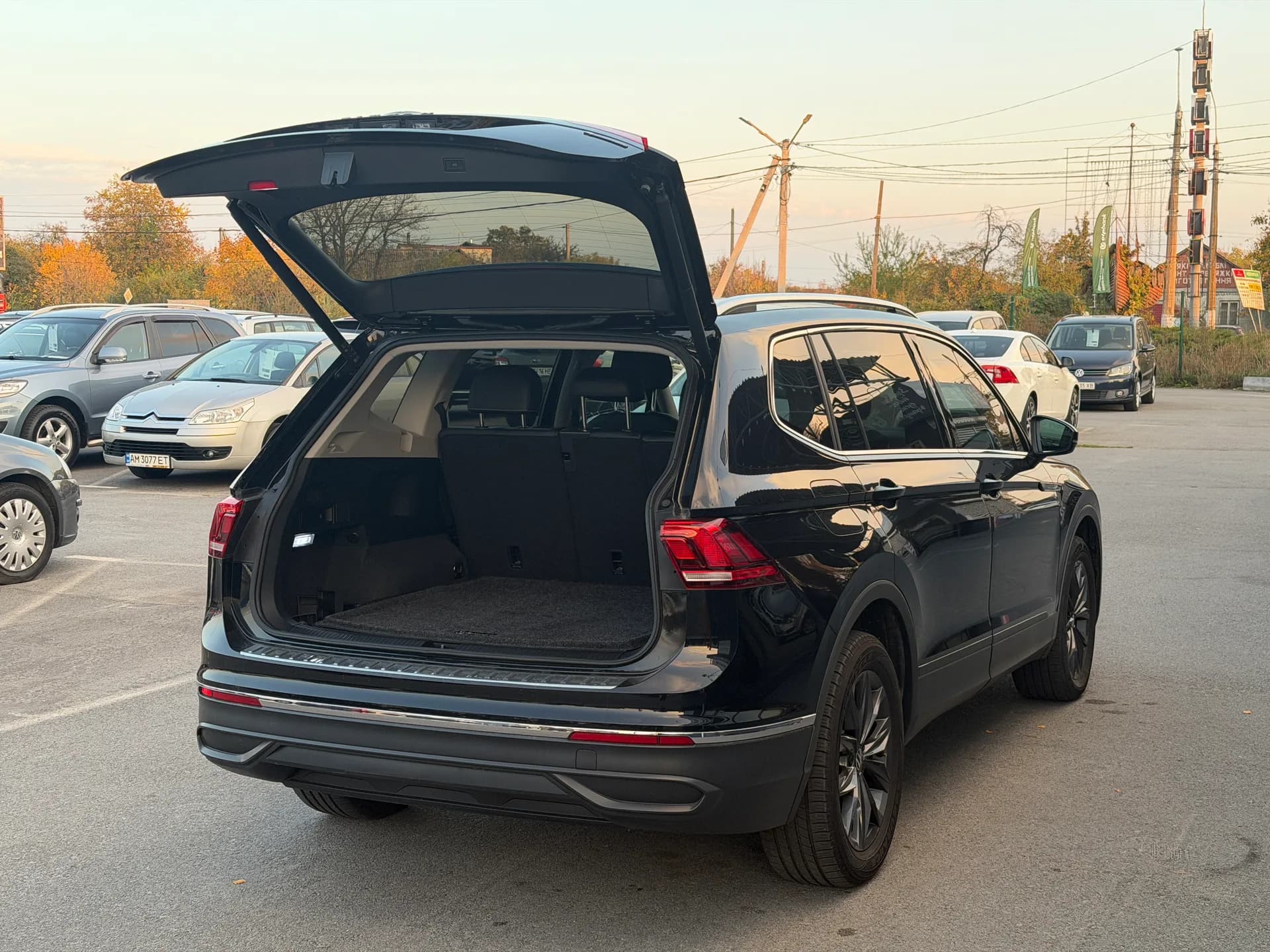Volkswagen Tiguan — фото 8