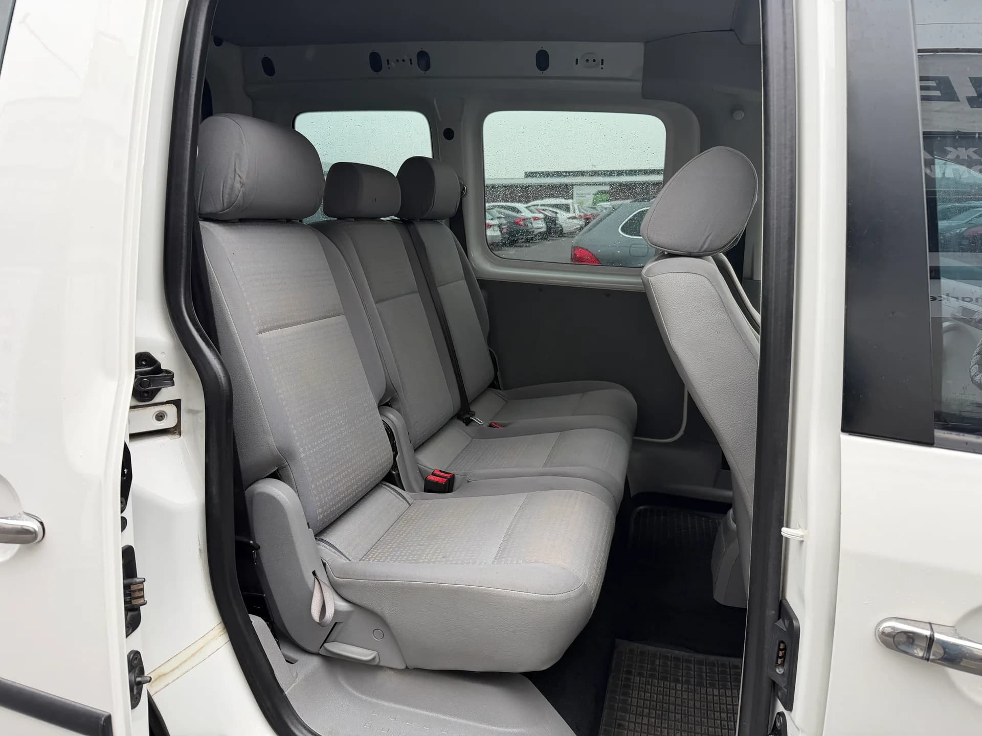 Volkswagen Caddy — фото 7
