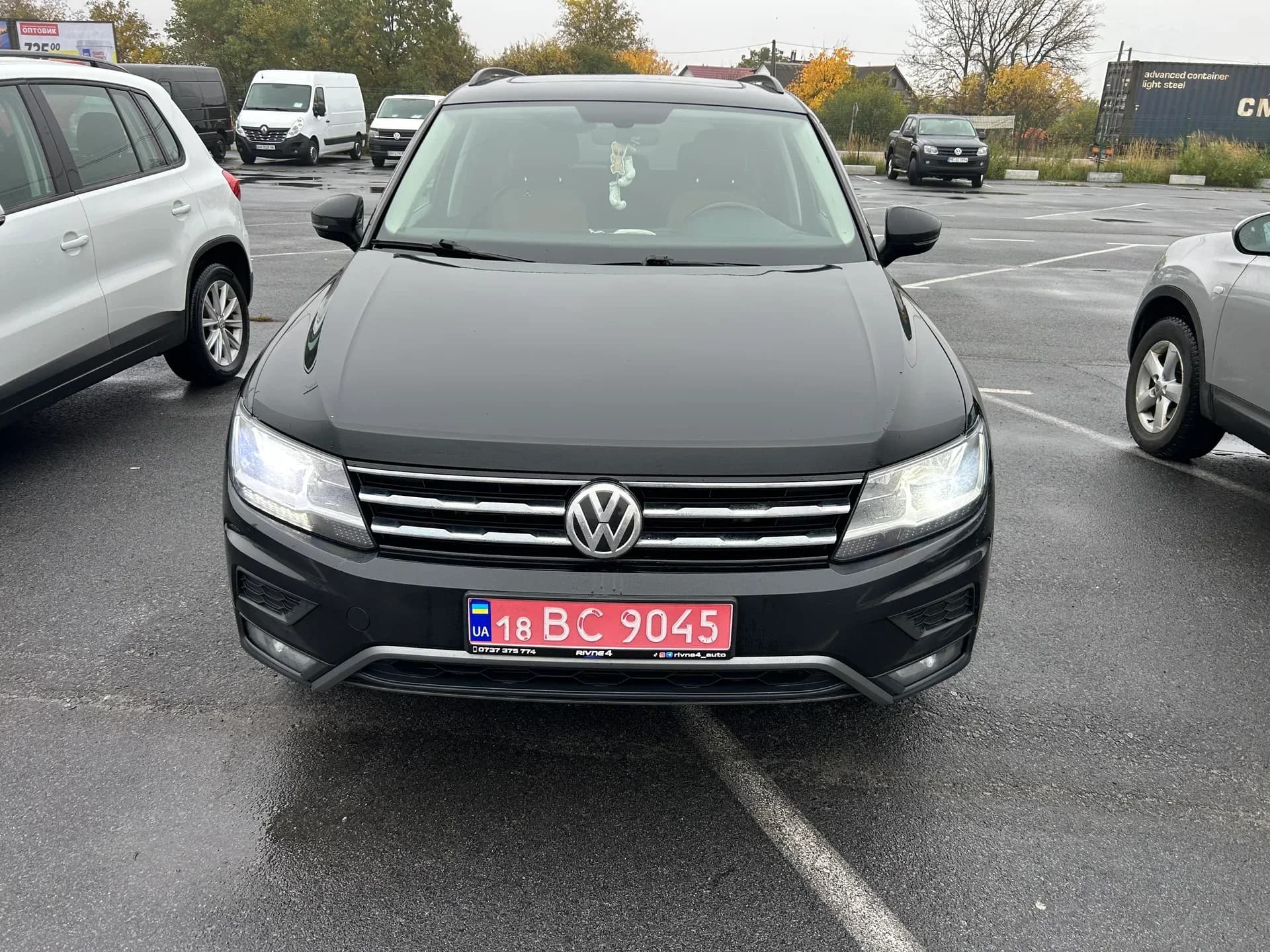 Volkswagen Tiguan — фото 1