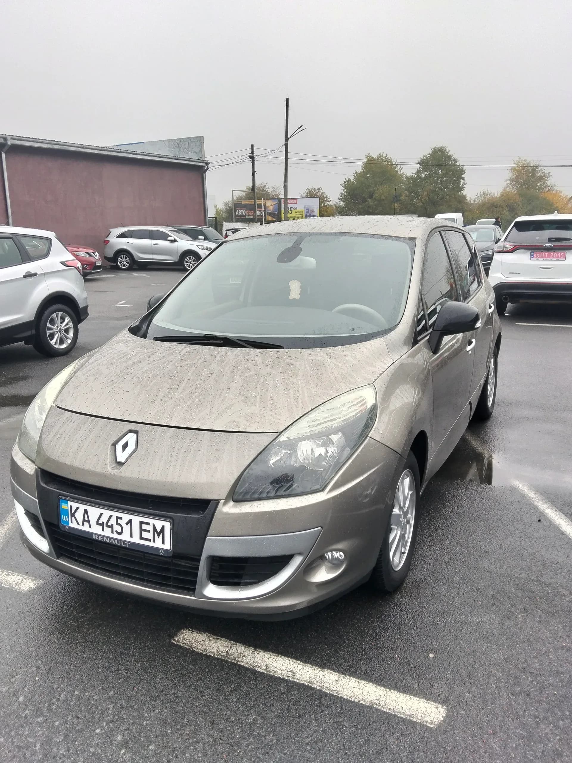 Renault Scenic — фото 1