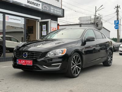 Volvo S60 — фото 1