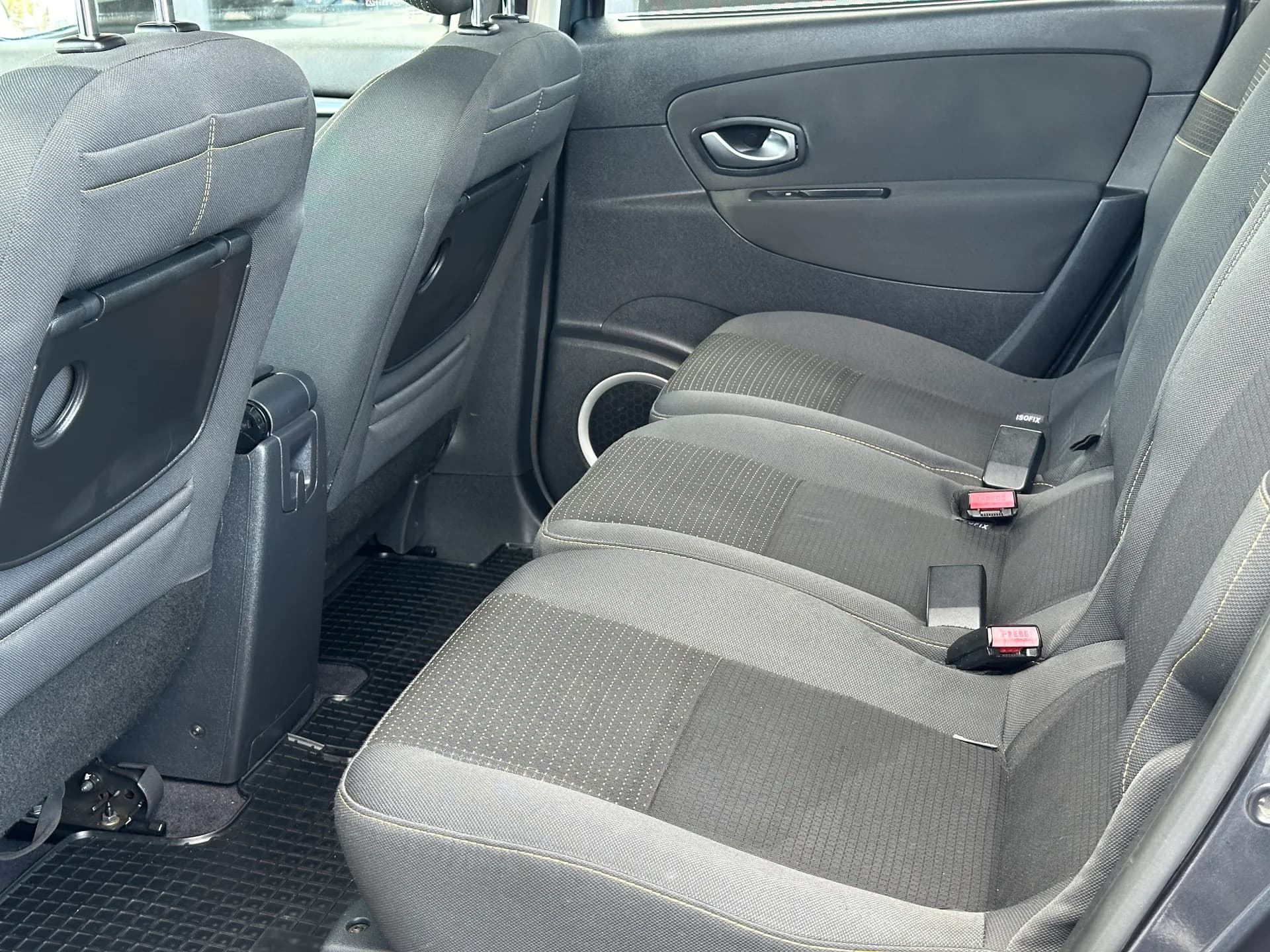 Renault Scenic — фото 7