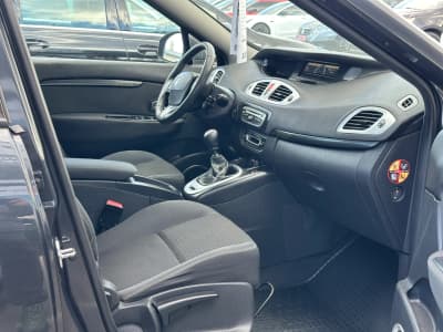 Renault Scenic — фото 8