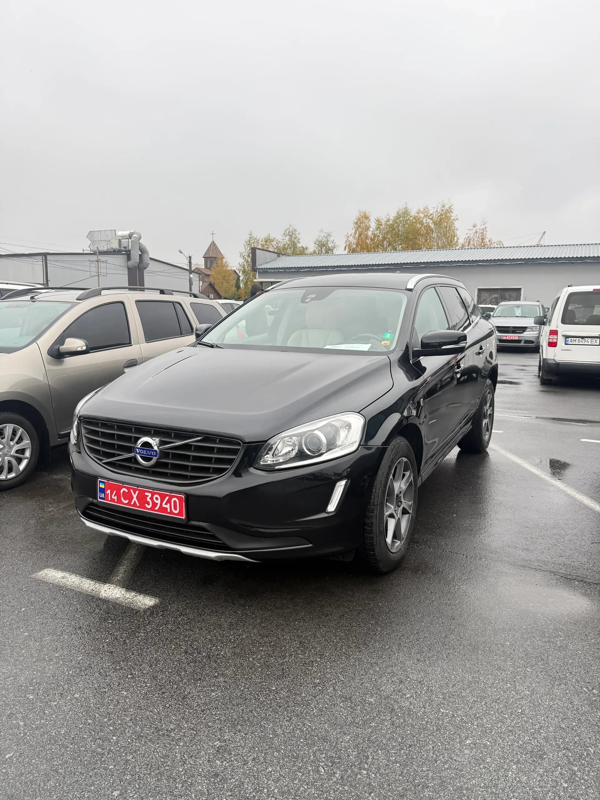 Volvo XC60 — фото 1