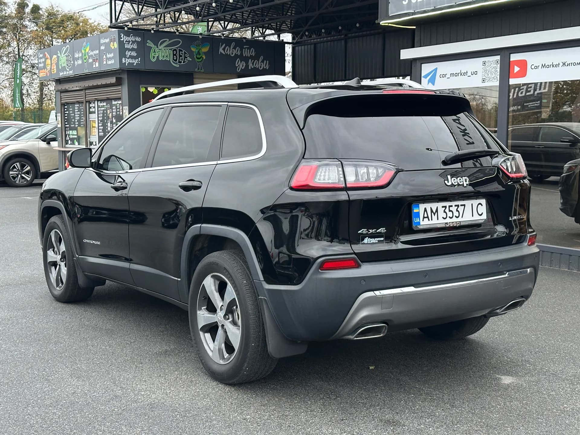 Jeep Cherokee — фото 4