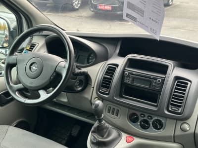 Opel Vivaro — фото 6