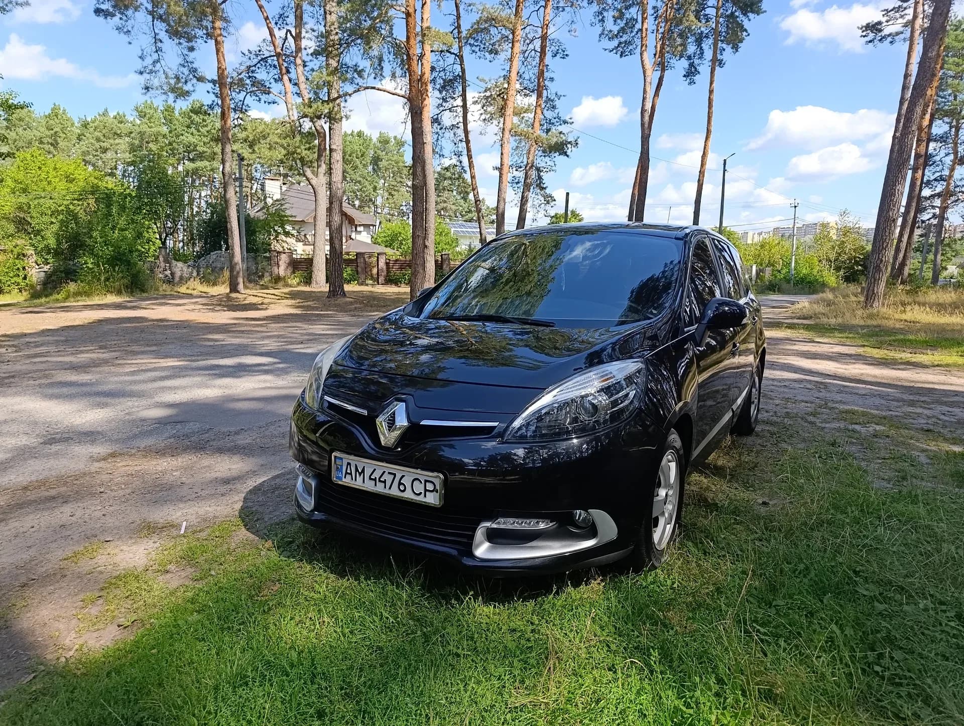 Renault Grand Scenic — фото 1
