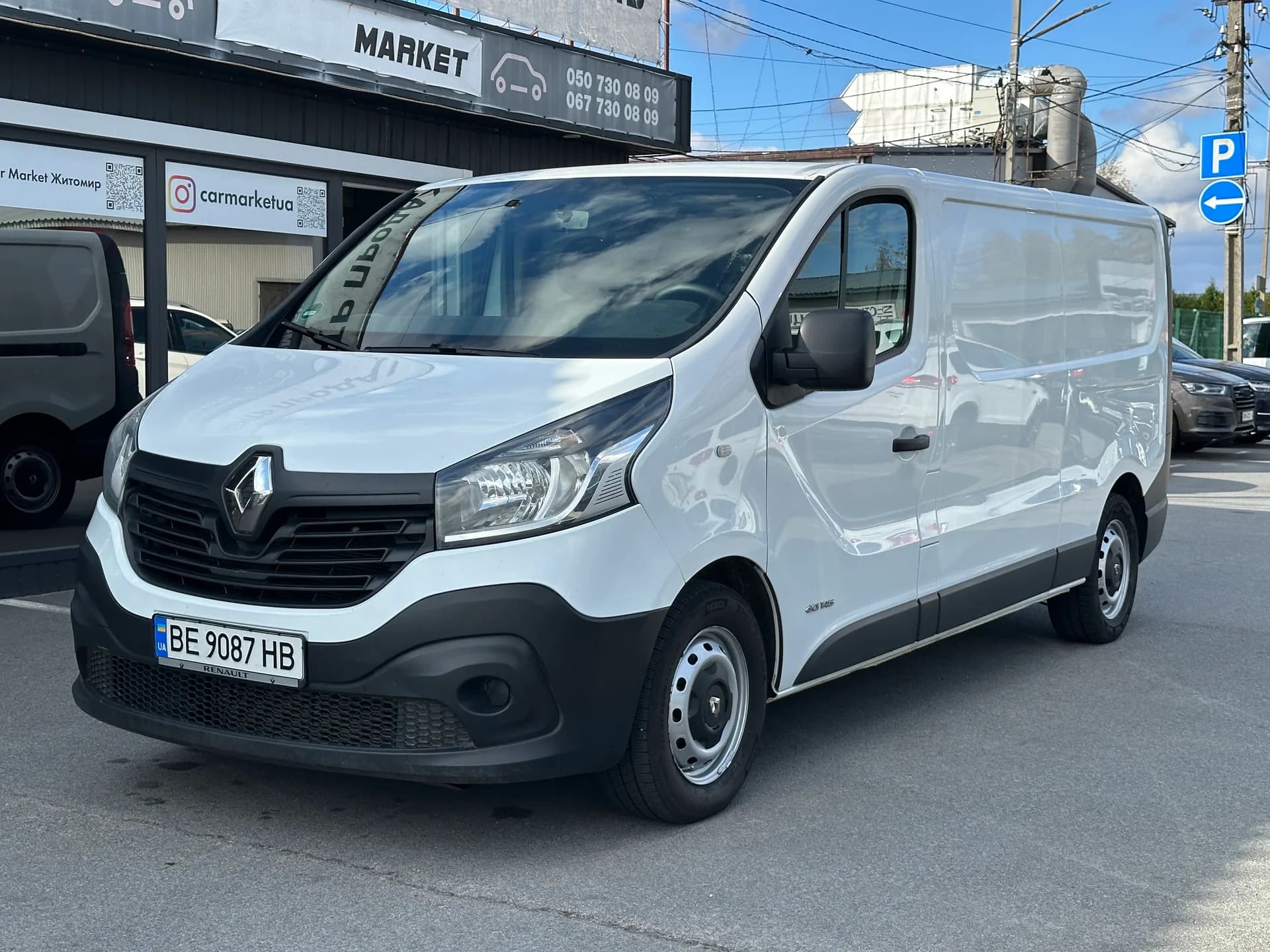 Renault Trafic — фото 1