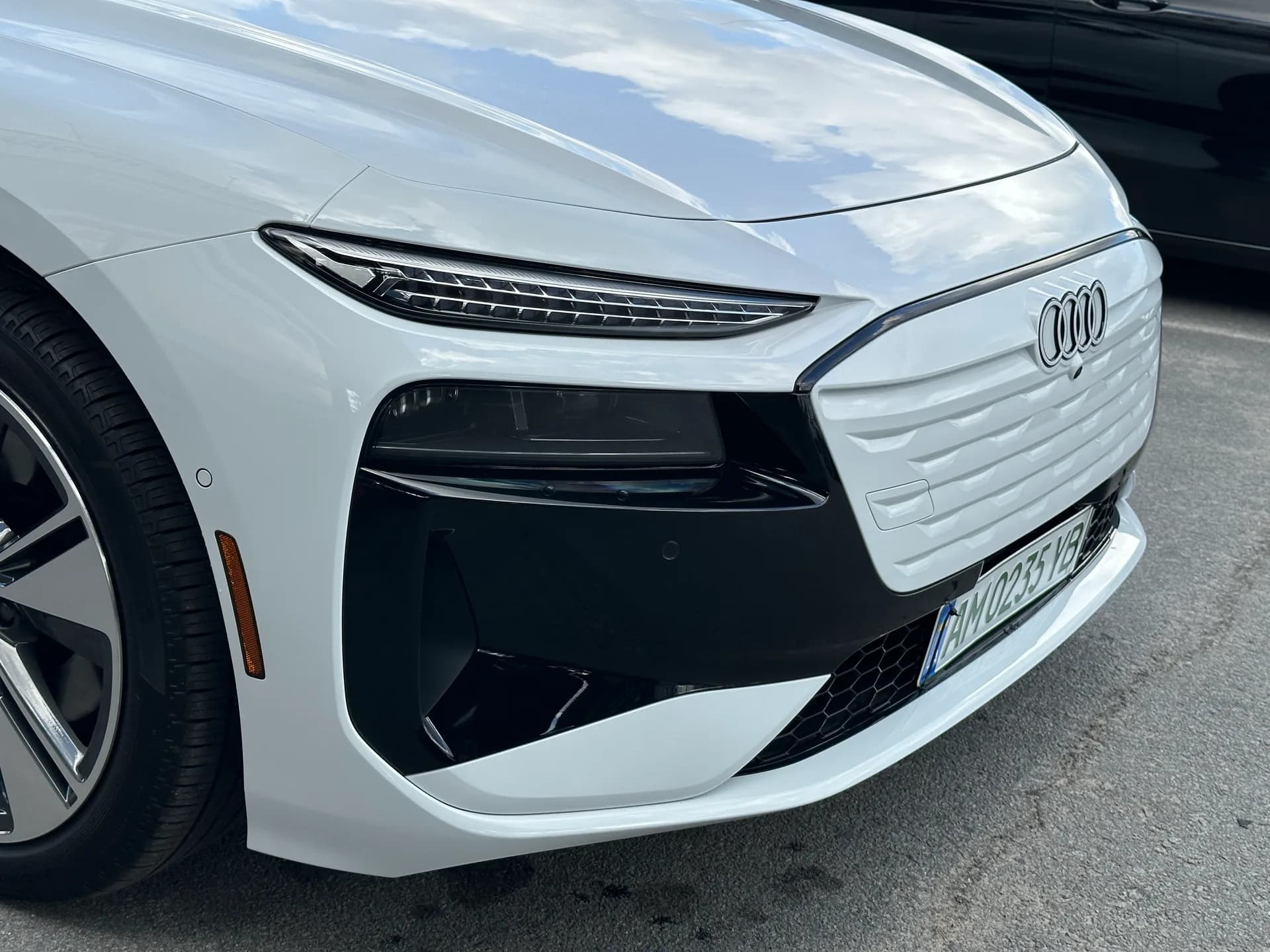 Audi A6 e-tron — фото 27