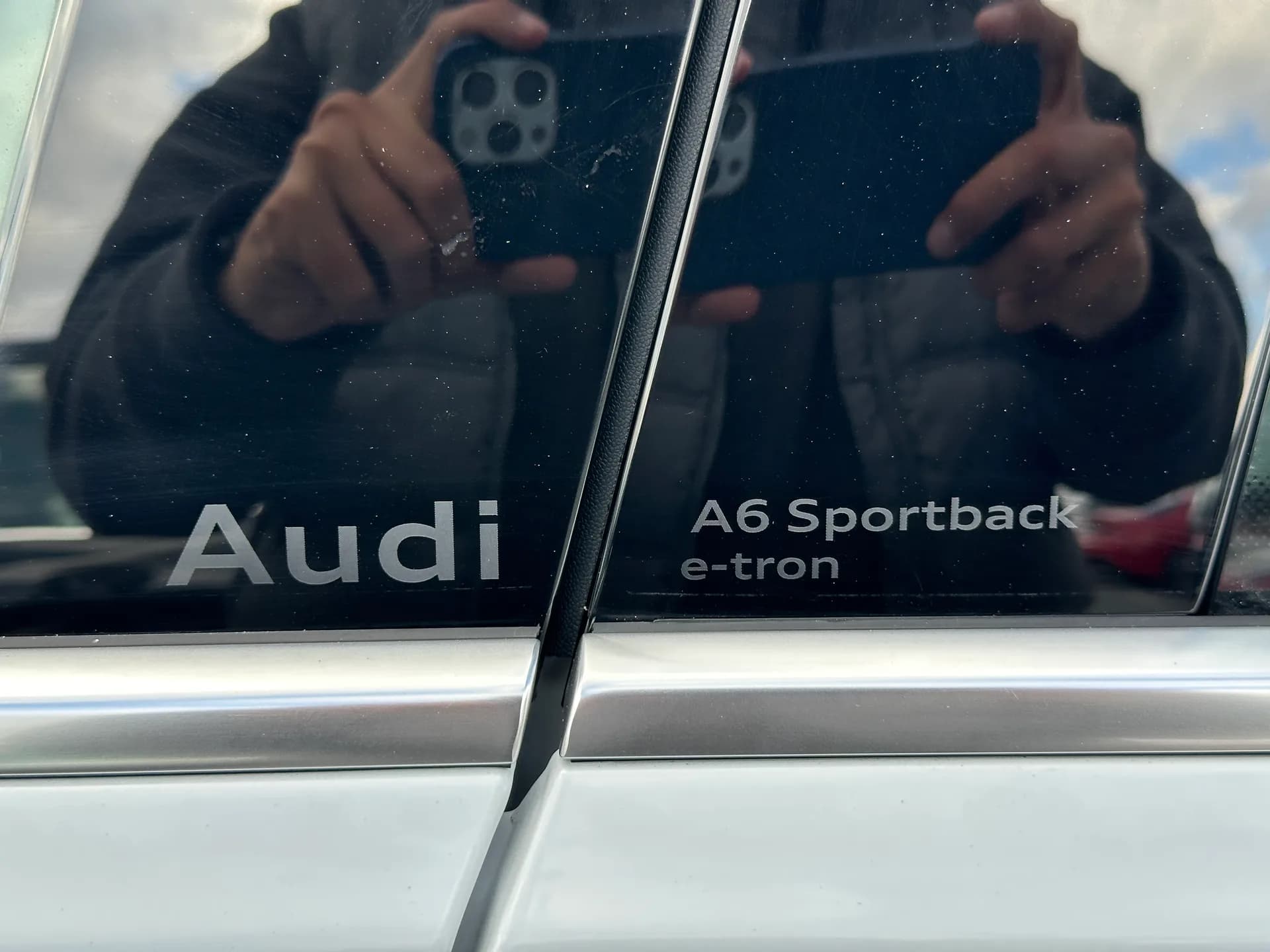 Audi A6 e-tron — фото 31