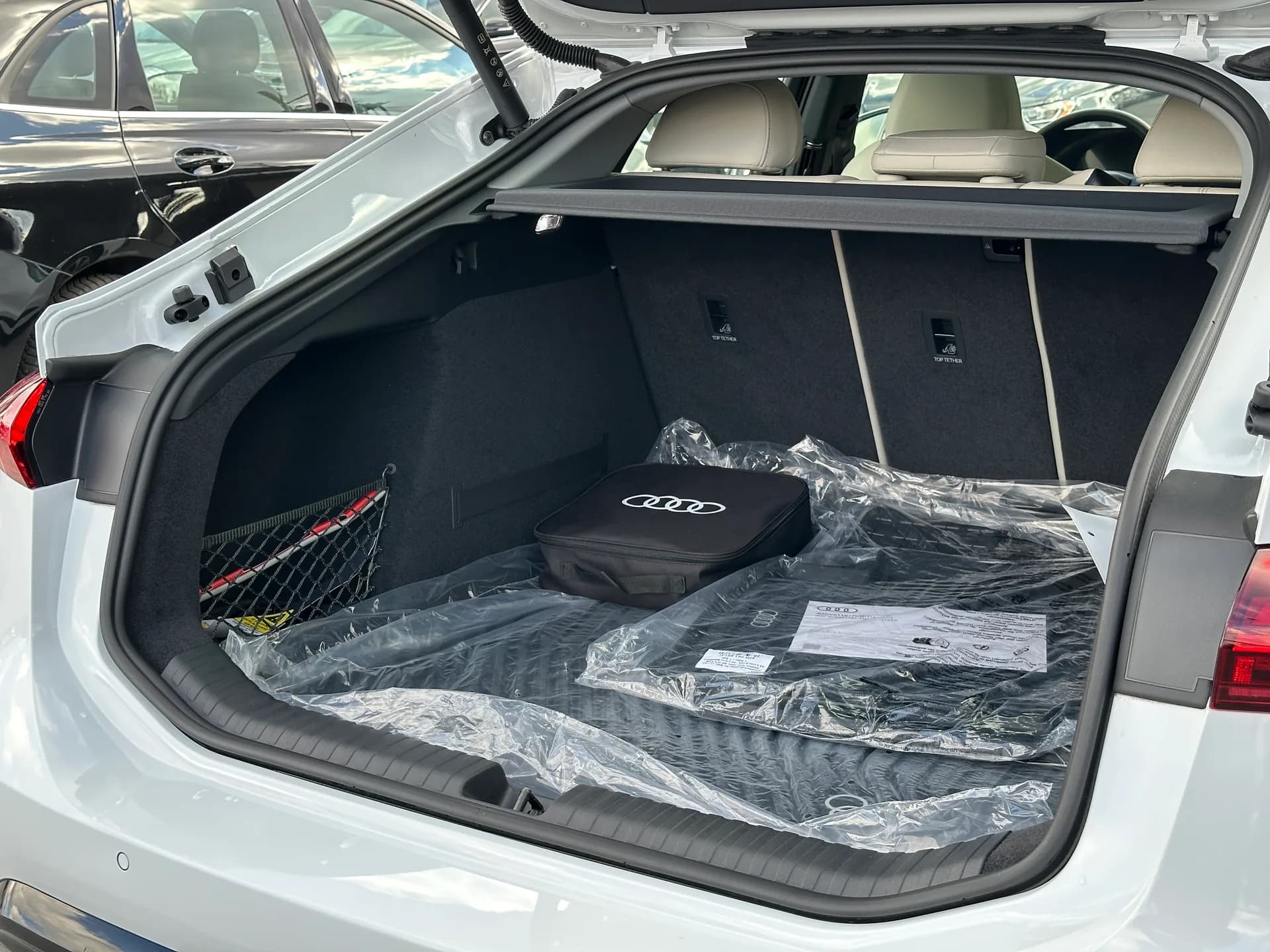 Audi A6 e-tron — фото 35